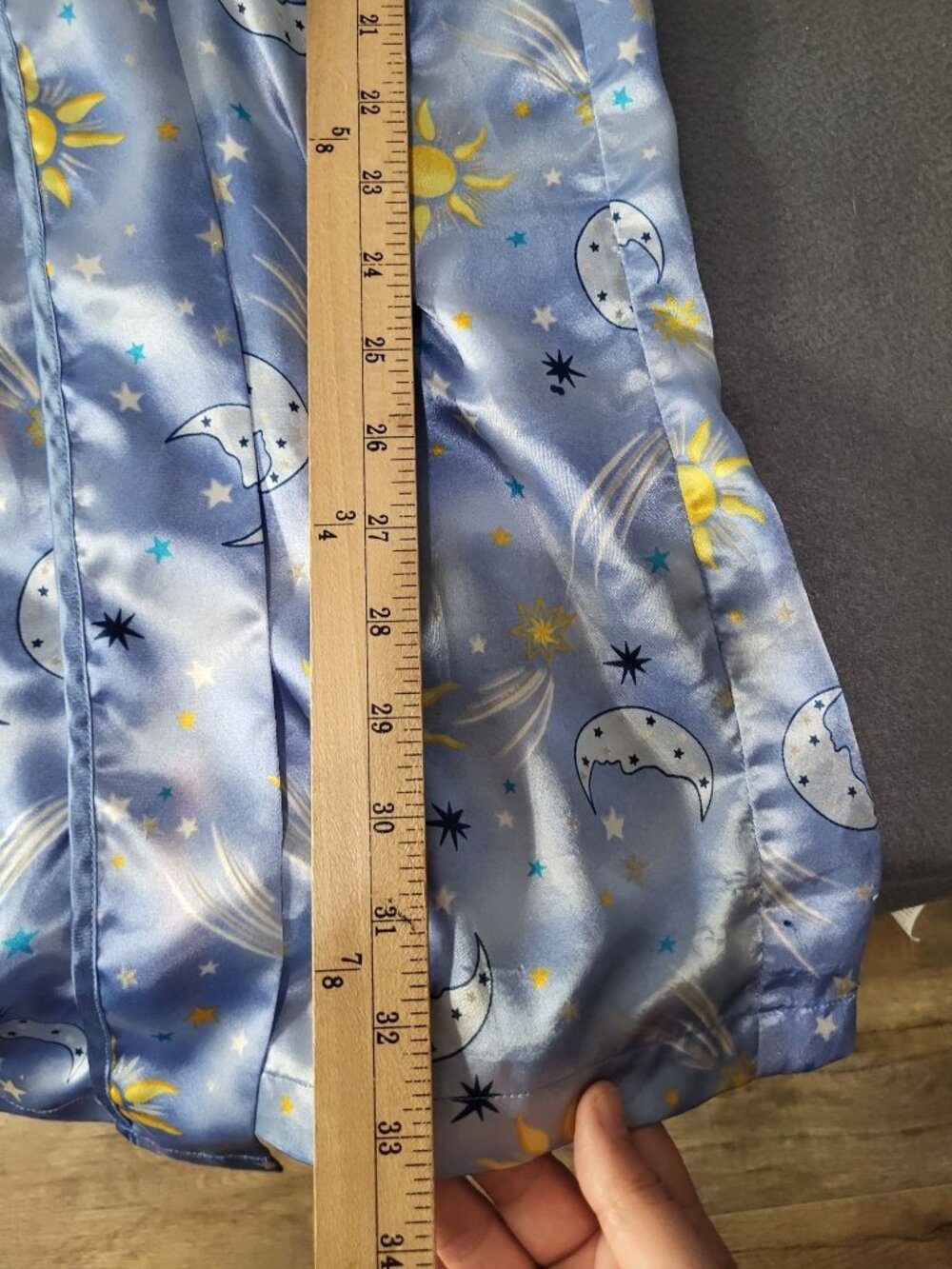 Vintage Kathryn Women LG Blue Satin Robe Sun Moon Stars Print 90s Celestial - Picture 7 of 10
